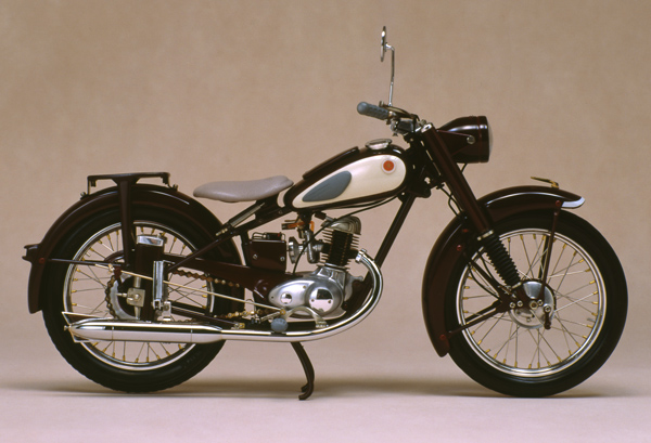 「1/9の小宇宙」歴史的名車スクラッチモデル： YAMAHA YA-1/1955/ Japan